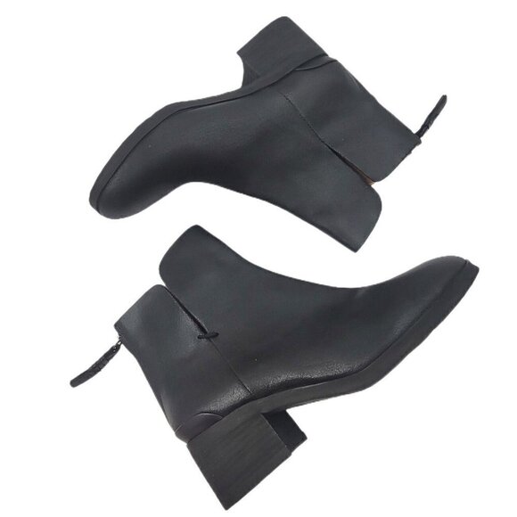 NEW Franco Sarto Zelma Black Leather Block Heel Ankle Boot Women's Size 9.5M - Picture 1 of 11